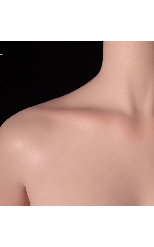 Torso Vivi, beleza oriental • SiliconGirls