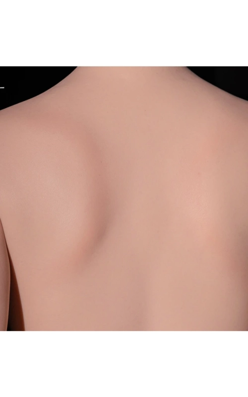 Torso Vivi, beleza oriental • SiliconGirls
