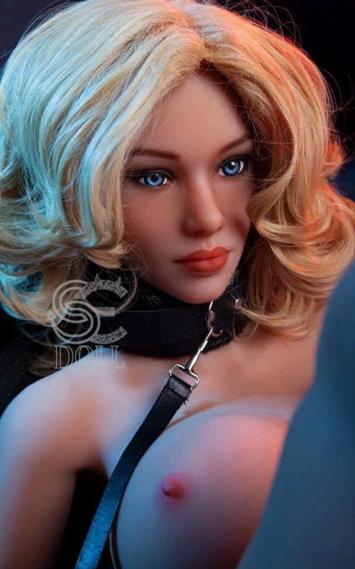 Scarlett, dor e prazer • SiliconGirls