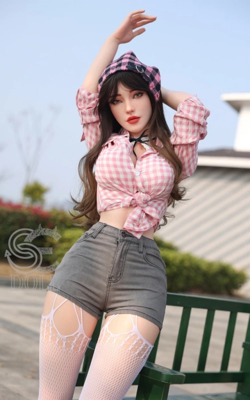 Sylvie, tu alegría y placer • SiliconGirls