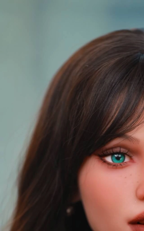Layla modosa y leal • SiliconGirls