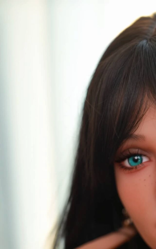 Layla modosa y leal • SiliconGirls