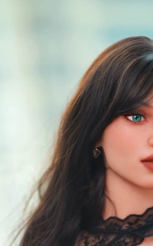 Layla modosa y leal • SiliconGirls