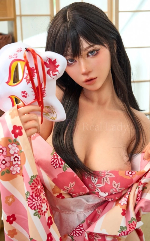 Kagura, sacerdotisa divina • SiliconGirls
