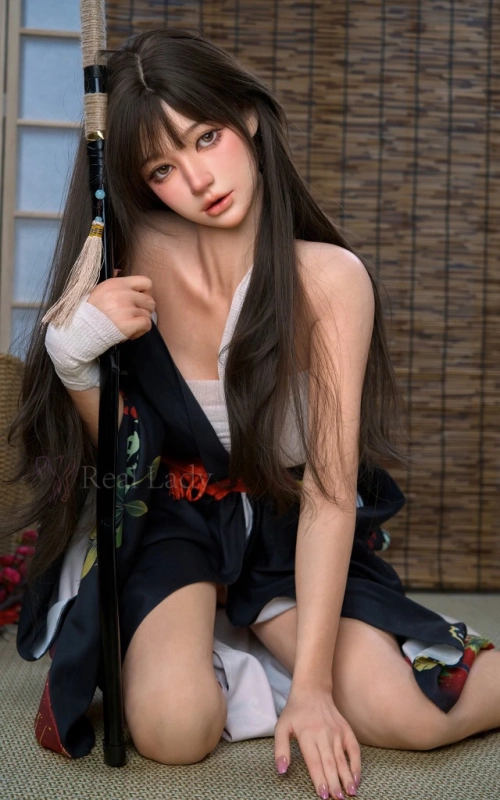 Hina, herdeira perigosa • SiliconGirls