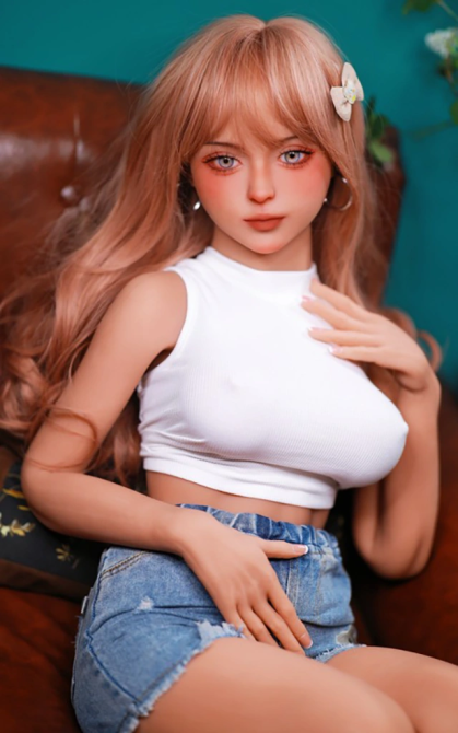 Mini Nia, una rubia muy decidida • SiliconGirls
