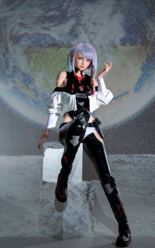 Cyberpunk Lucy, pronta para entrar em ação • SiliconGirls