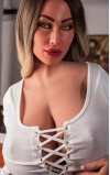 Savannah, sua MILF suculenta e voluptuosa • SiliconGirls