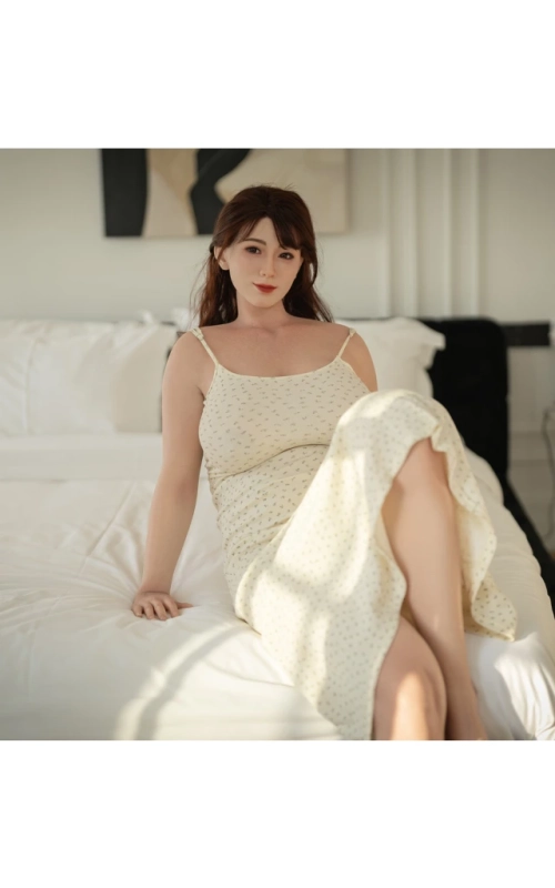 Haru, uma curvy impressionante • SiliconGirls