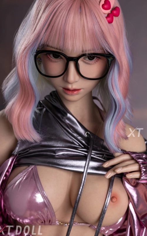 Meng Ling, alegre e inocente • SiliconGirls