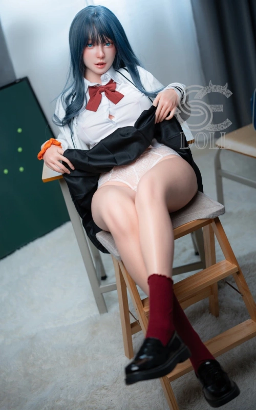 Maiya, uma jovem de quadris grandes • SiliconGirls