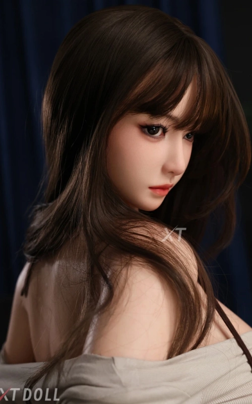 Mei Li, uma beleza voluptuosa • SiliconGirls