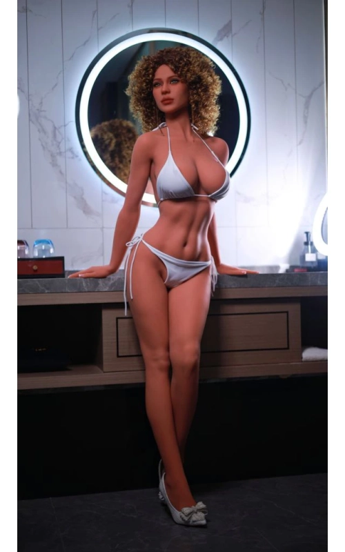 Zendaya, un cuerpazo CALIENTE • SiliconGirls