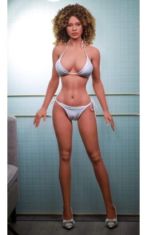 Zendaya, un cuerpazo CALIENTE • SiliconGirls