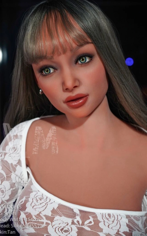 Poppy, una chica sexy y atrevida • SiliconGirls
