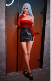 Miki, una chica atrevida y muy caliente • SiliconGirls