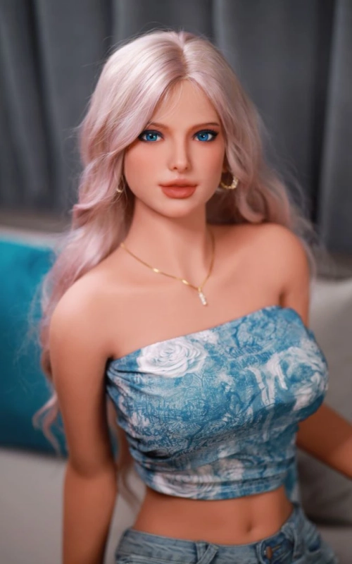 Lora, uma garota ousada e muito quente • SiliconGirls