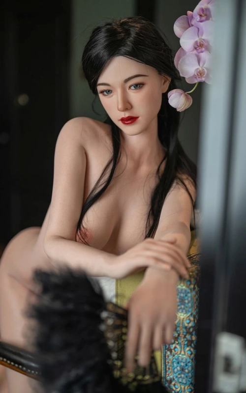 Kaylee, sua morena super explosiva • SiliconGirls