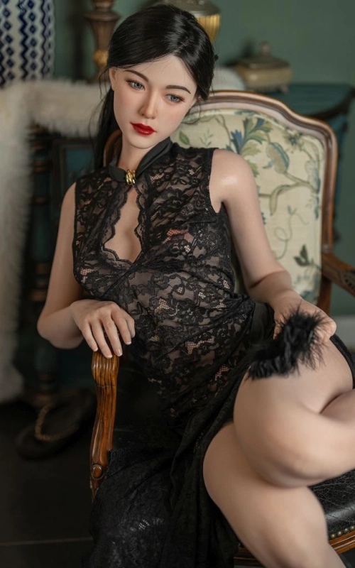 Kaylee, sua morena super explosiva • SiliconGirls
