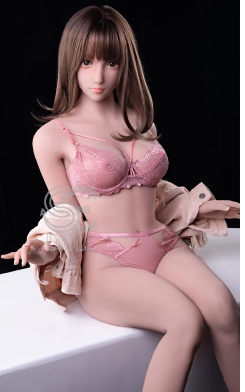 Kai, a estudante oriental • SiliconGirls