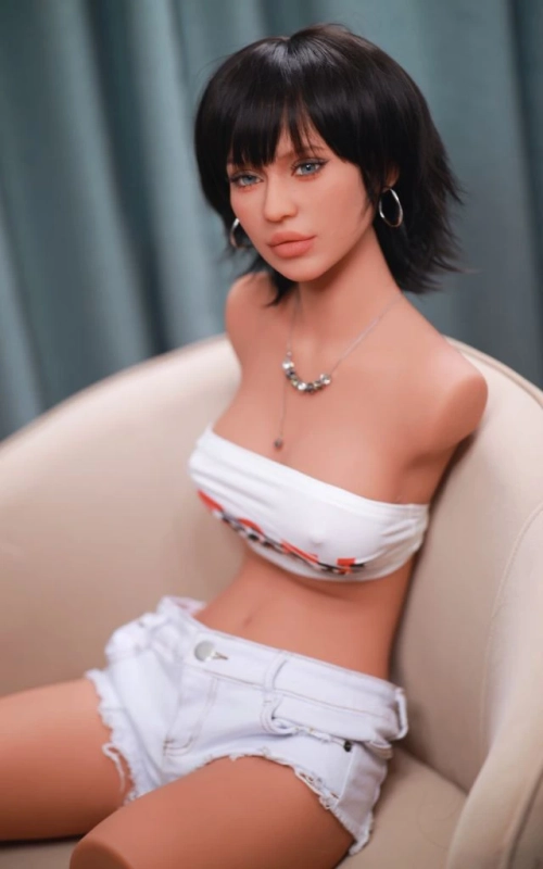 Torso Zendaya, un cuerpazo CALIENTE • SiliconGirls