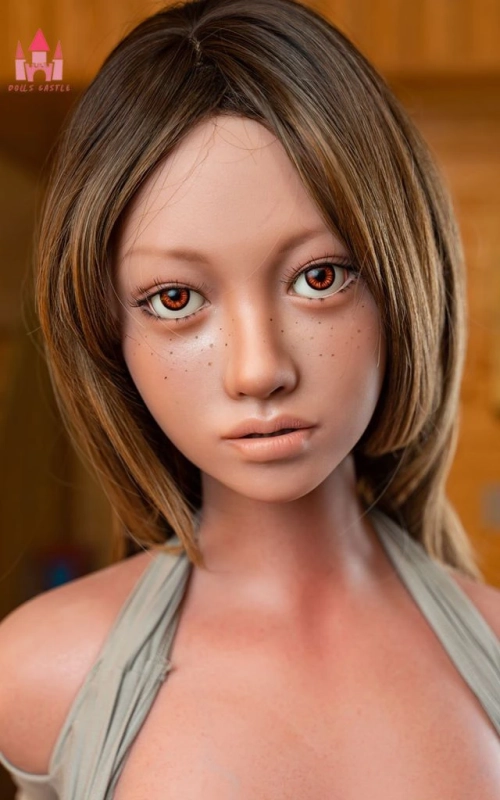 Carly, unas curvas impresionantes • SiliconGirls