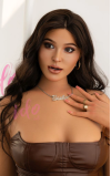 Saly, uma curvy muito explosiva • SiliconGirls