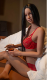 Evangeline, una morena muy explosiva • SiliconGirls