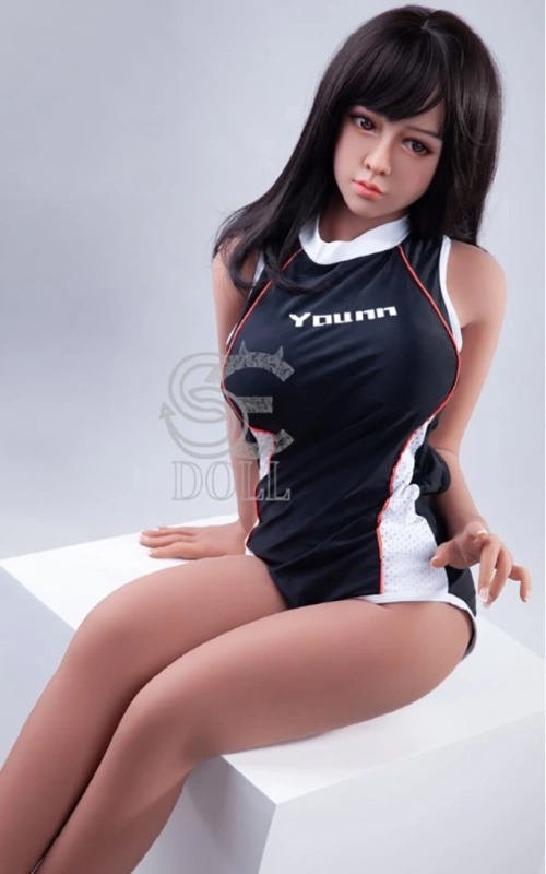Layla, bien dotada y animada • SiliconGirls