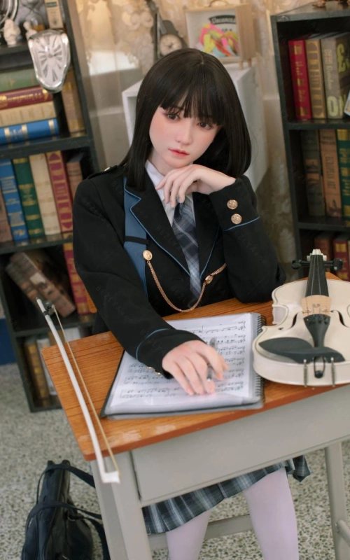 Sayaka, a tímida estudante de arte • SiliconGirls