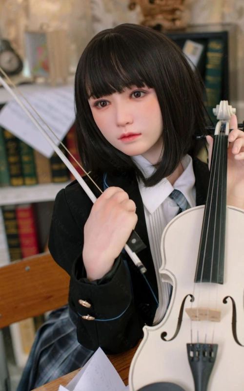 Sayaka, a tímida estudante de arte • SiliconGirls