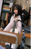 Sayaka, a tímida estudante de arte • SiliconGirls
