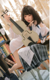 Sayaka, a tímida estudante de arte • SiliconGirls