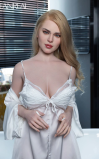Gia, um banho bem QUENTE • SiliconGirls