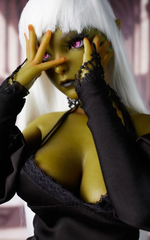 Momoko, a tua feiticeira goblin • SiliconGirls