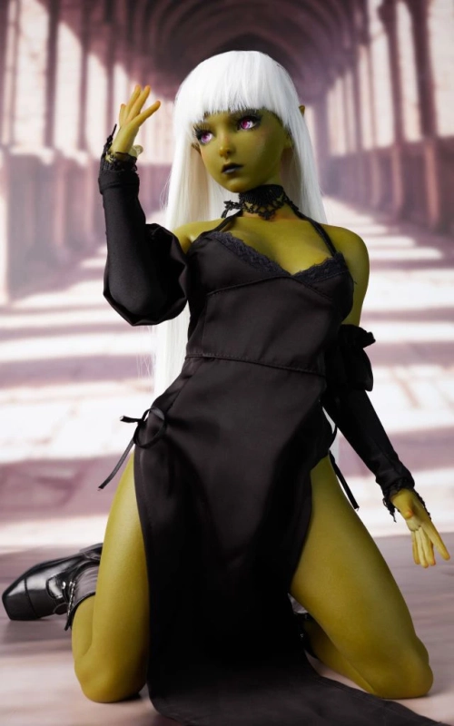 Momoko, a tua feiticeira goblin • SiliconGirls