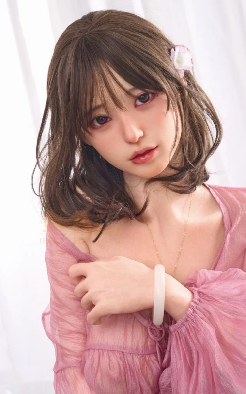 Misa, a tua bela flor oriental • SiliconGirls