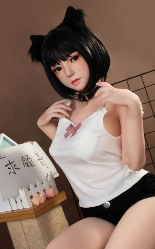 Yumi, a tua gatinha à procura de um lar • SiliconGirls