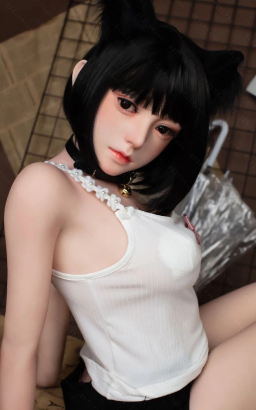 Yumi, a tua gatinha à procura de um lar • SiliconGirls