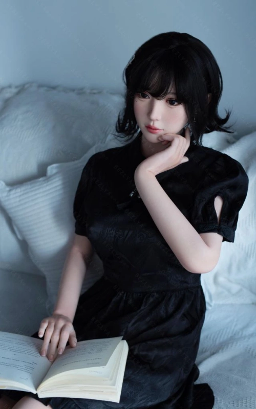 Mavis, tu novia dulce y tímida • SiliconGirls