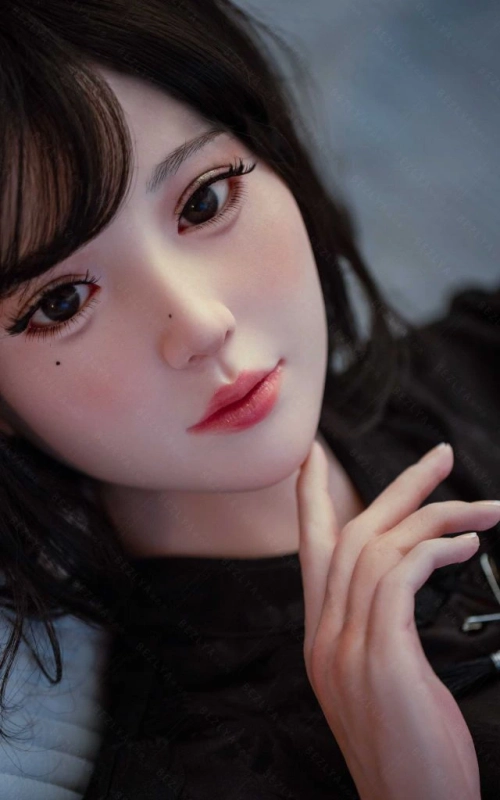 Mavis, tu novia dulce y tímida • SiliconGirls