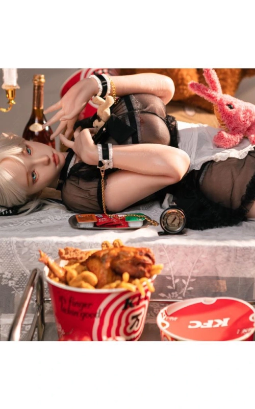 Callie, o teu jantar privado e excitante • SiliconGirls