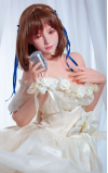 Holly, tu atractiva artista vocal • SiliconGirls