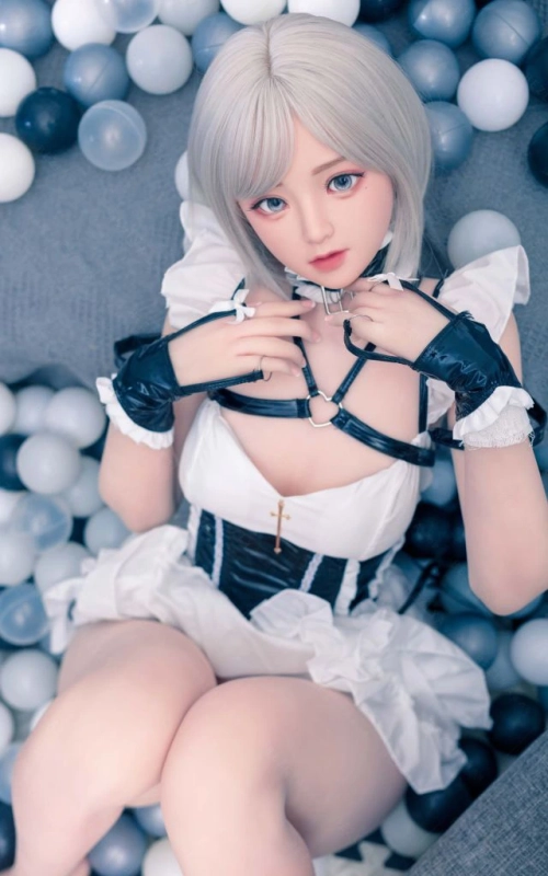 Convalina, tu novia dulce y joven • SiliconGirls