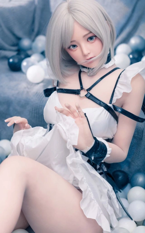 Convalina, tu novia dulce y joven • SiliconGirls