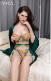 Ginebra, una milf hambrienta • SiliconGirls