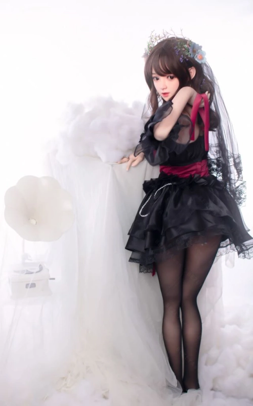 Serallia, tu dulce y tierna novia • SiliconGirls