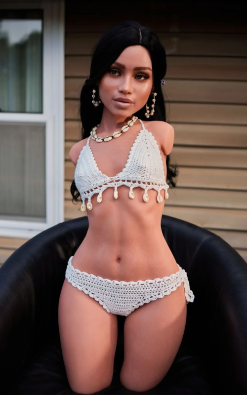 Torso Raven, puro fuego latino Torso Raven, puro fuego latino