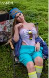 Kaley, una diosa de campamento • SiliconGirls