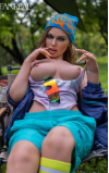 Kaley, una diosa de campamento • SiliconGirls